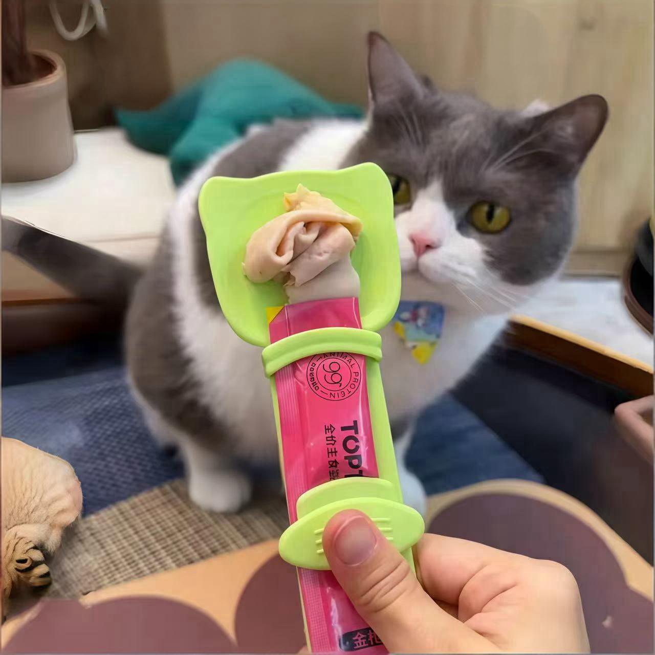 Pet Supplies Is Food - Cat Feeder Cat Strip Squeeze Spoon