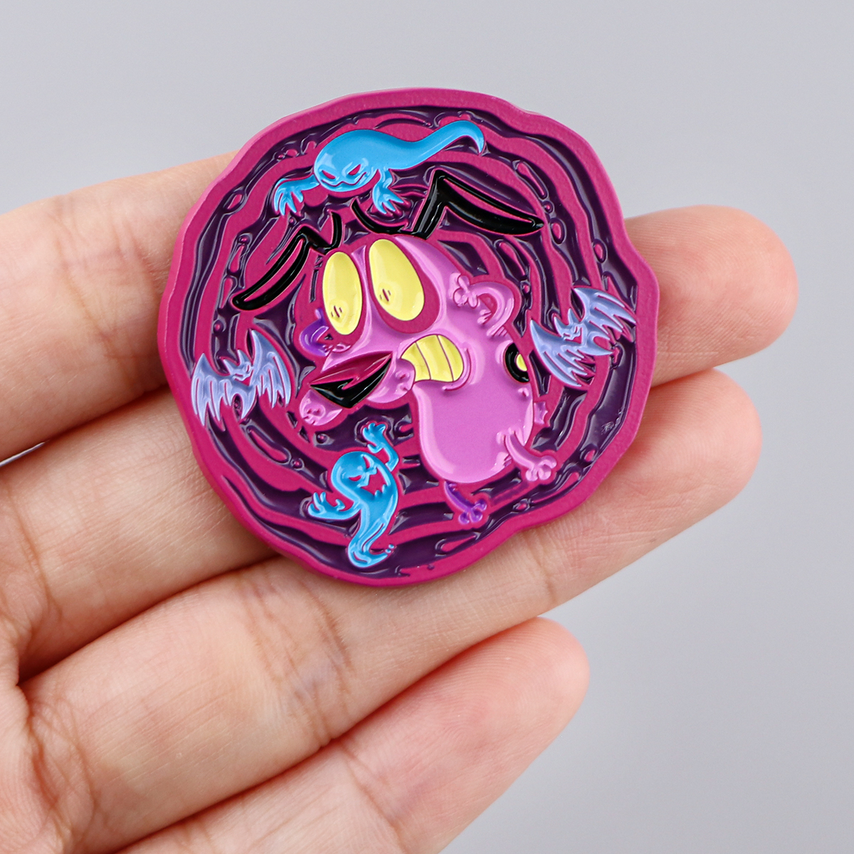 Cartoon Figure Enamel Pins Pin - Pet Supplies Store recensie en prijs